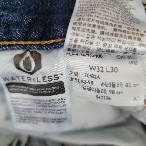 Classic Levi's 501 Men's Blue Jeans Button Fly Dark Wash 32x30 - Picture 7 of 7